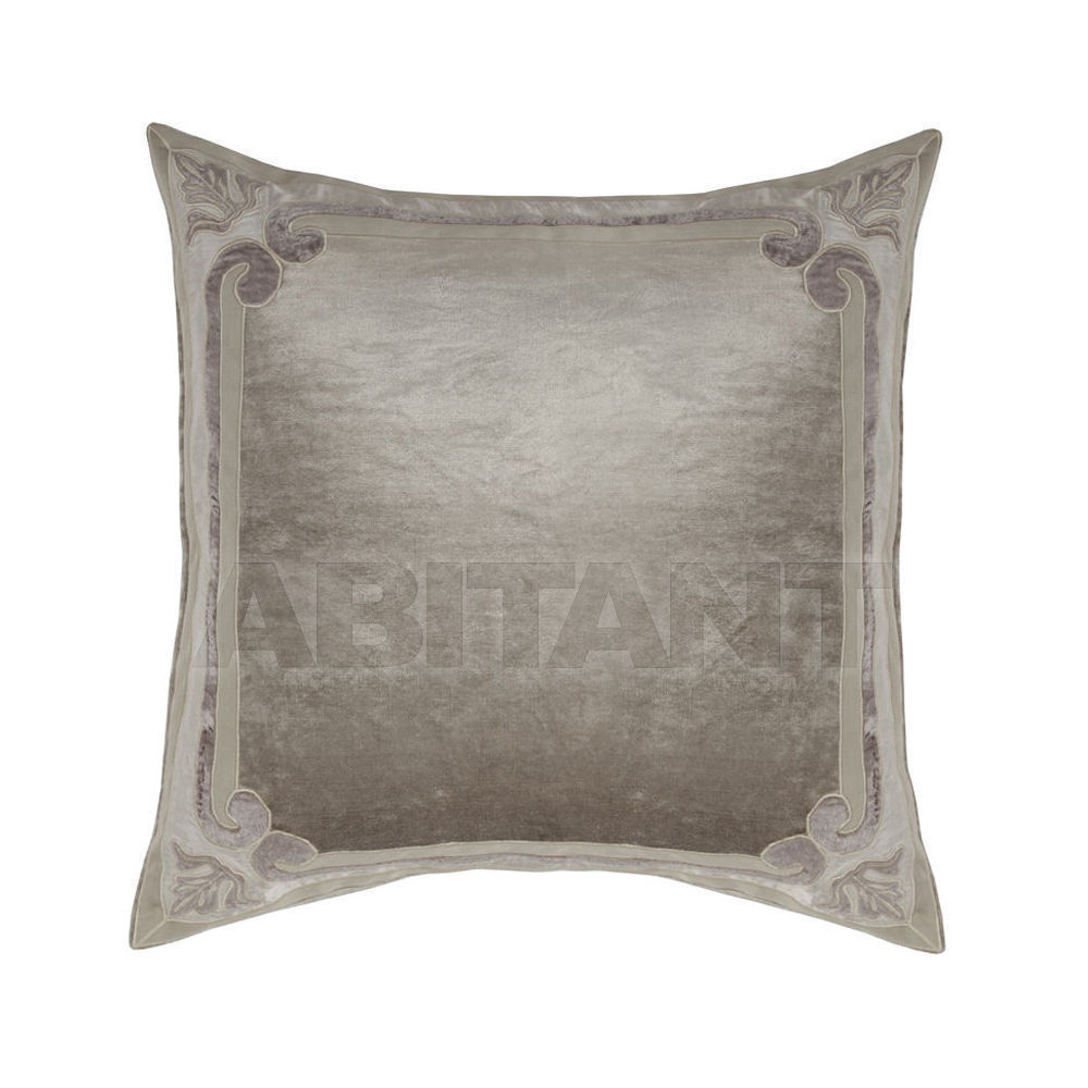 Buy Pillow Whitehall king Atelier Textiles  E1942KTAD