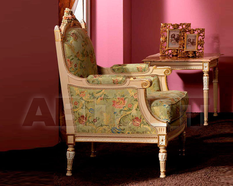 Buy Сhair Meroni Francesco e Figli Snc. 2017 ROYAL POLTRONA