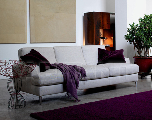 Buy Sofa Verzelloni 2011 Euro Avedon Sofa 216