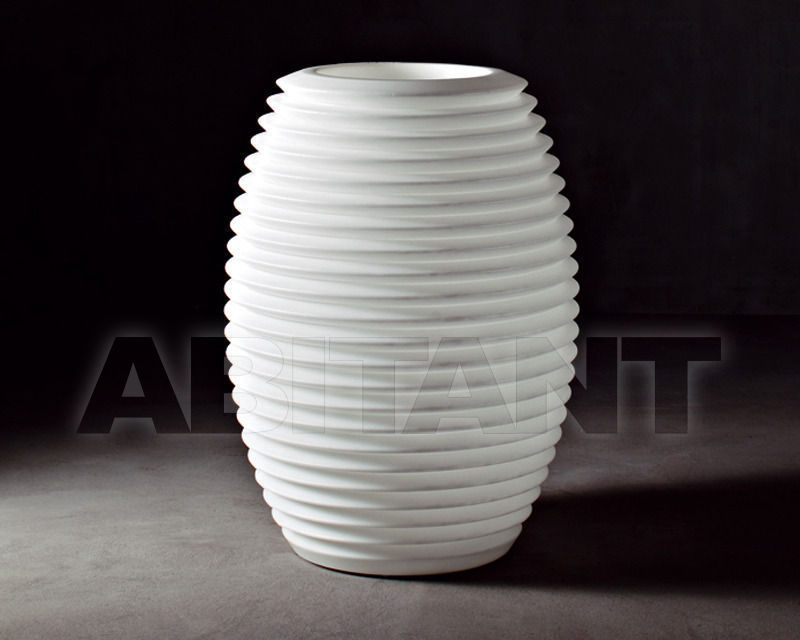 Ornamental flowerpot TOP POT TOPPOTH price on request Buy Ornamental flowerpot TOP POT Serralunga Italy 2014 TOPPOTH